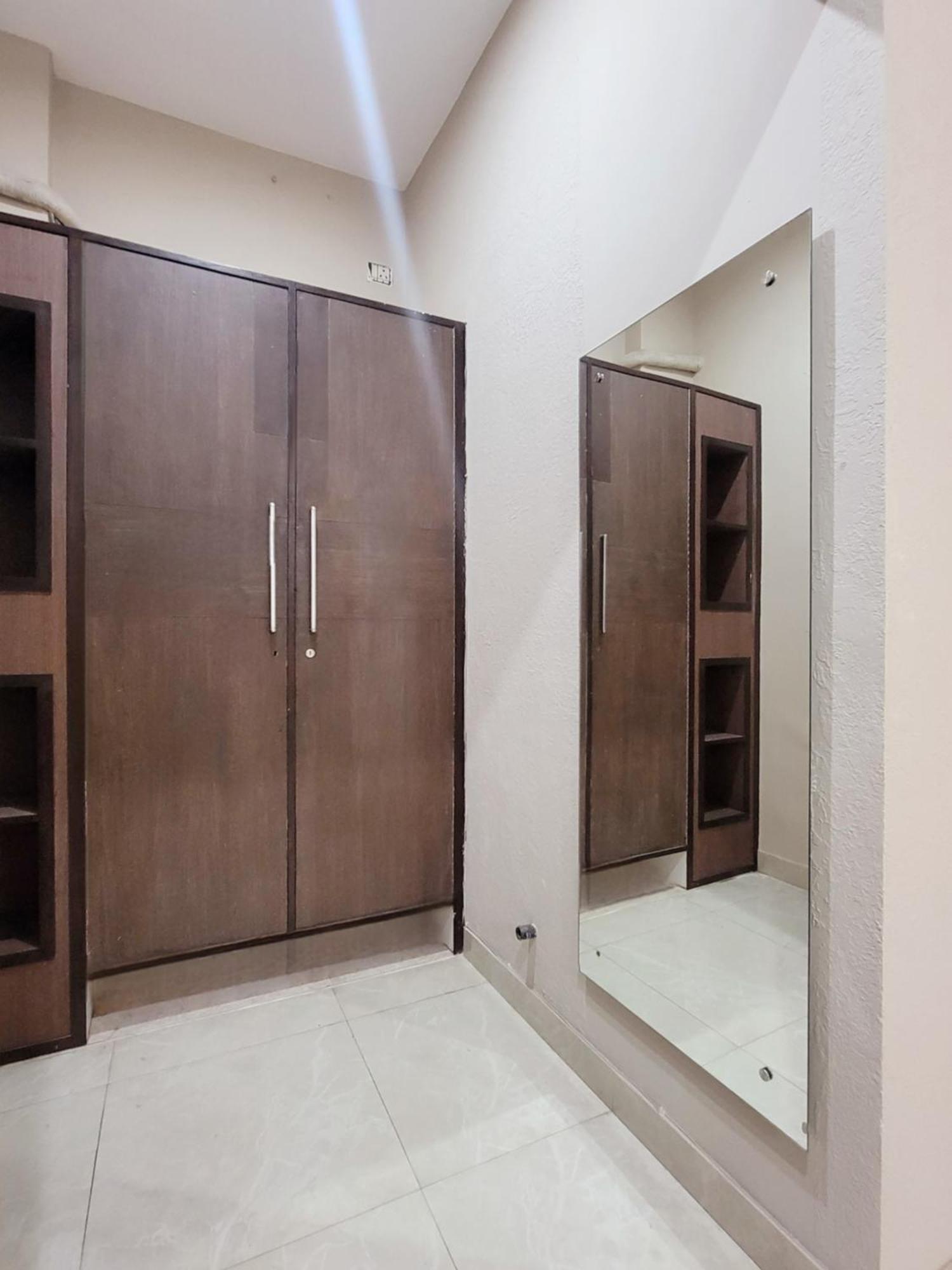 Hotel Vamsor Heights 1047 à Gurgaon Extérieur photo